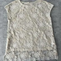 値下げ中　ノースリーブ 花柄レース　ブラウス アイボリー　上品 きれいめ　春