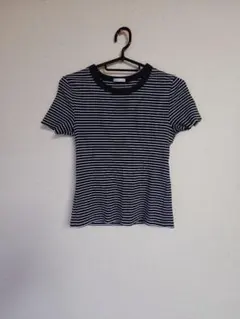 GU 黒と白のストライプ 半袖Tシャツ