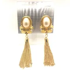 Item thumbnail for item fb0b483e-6540-48cb-8202-652b1b9e183e