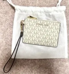 新品未使用 マイケルコース MK シグネチャー パスケース カードケース ピンク