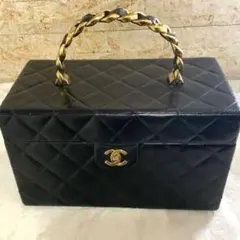 超激レア‼️ラムスキンシャネルマトラッセココマークメークボックス