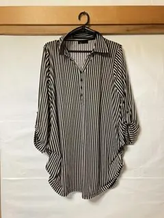 ストライプデザイン 長袖シャツ