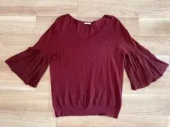 バーガンディ リブ編み フレアスリーブ ニット