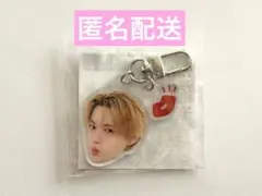 TREASURE ドヨン　顔アクキー　カプセルトイ