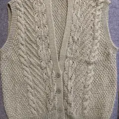 手編み　ベスト　レディース (Ｍ〜Ｌ)
