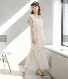 シアージャガードレースノースリワンピース　kastane