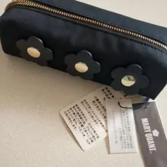 MARY QUANT ブラックポーチ フラワー