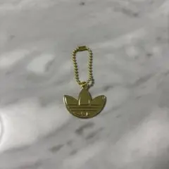 adidas キーホルダー チャーム　トレフォイル　スーパースター