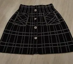 黒のチェック柄タイトスカート★