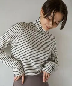 アンフィーロ　コットンカシミヤ タートルネックカットソー