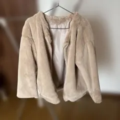 ベージュ ノーカラー ファージャケット