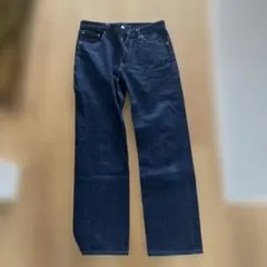 ダークブルー ストレートデニム　リーバイス533