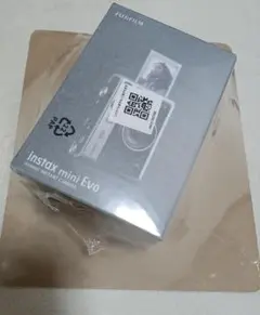 新品 FUJIFILM instax mini Evo ブラック