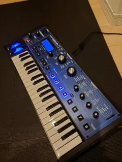 NOVATION / MiniNova　ウェーブテーブルシンセ　美品 NOVATION ( ノベーション ) MiniNova ウェーブテーブルシンセ 送料無料