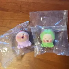 【新品】　こびとづかん　ソフビフィギュア　ガチャ　 カクレモモジリ　スモモノウチ