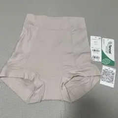 ブラデリス　ショーツ Mサイズ　新品