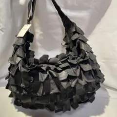 【新品未使用】ショルダーバッグ　レディース　本革　ブラック　A4収納可能