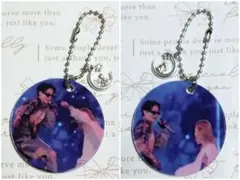 ジミン、ジョングク★アクリルボールチェーンキーホルダー(月とうさぎチャーム付き)のサムネイル