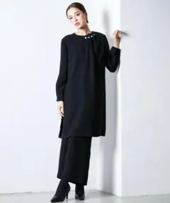 タグ付き未使用　Callarus 　チュニックトップスとパンツセット