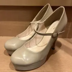 25センチ　12センチヒール　ストラップ付き ベージュ　高ヒールパンプス　箱付き