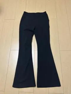 ブラック フレアパンツ Mサイズ