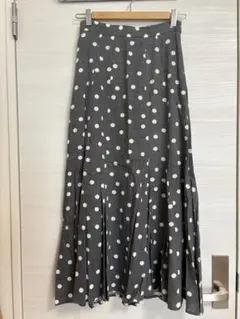 titivate ドットプリーツスカート