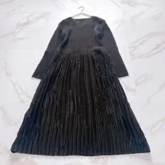 スペッチオ✨Aラインドレス シャトルプリーツ 黒 ロング丈　40/Lのサムネイル