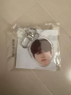 treasureジョンウ　【怒】　顔アクキー