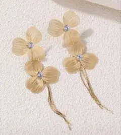 ゴールドピアス 結婚式　ブライダル　カジュアル