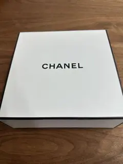 香奈兒 白色 盒子