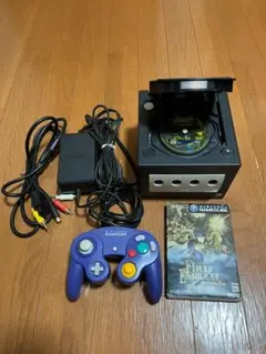 Nintendo GameCube 本体 + ファイアーエムブレム 蒼炎の軌跡