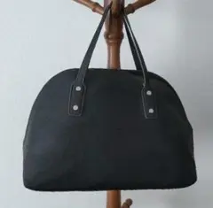 【美品】シェルラウンドハンドバッグ　黒