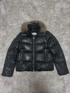 ブラック ダウンジャケット 短丈