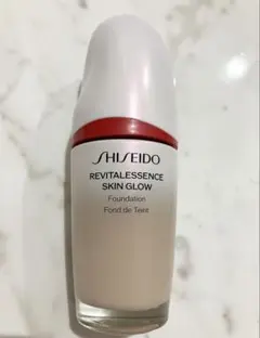 エッセンススキングロウ　ファンデーション　140 ポーセリン