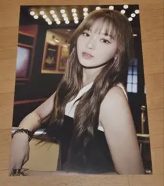 NiziU：ミニポスター『NEW EvoNUtion』　リオ　※初期傷あり