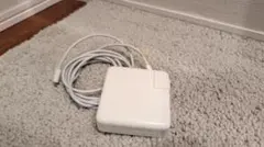 【美品】Apple 61W USB-C電源アダプタ 純正ケーブル付 A1947