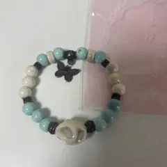 青と白のビーズブレスレット