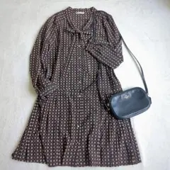 ファヴォリ◇ボウタイワンピース 花柄 フラワープリント Aライン フレア