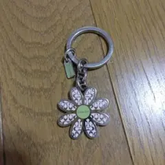 【美品】COACH 花型キーホルダー