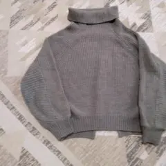 グレー タートルネック ニットセーター