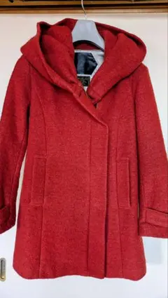 レディース　赤いフード付きウールコート　Sサイズ