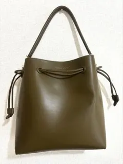 CHARLES & KEITH オリーブグリーン ハンドバッグ