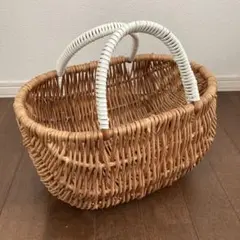 天然素材の楕円形バスケット✴︎