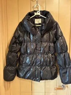 光沢のある黒のダウンジャケット　M