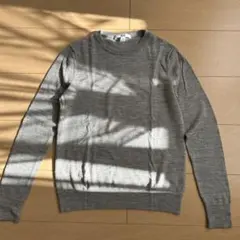 グレー ニット