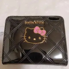 サンリオ　Hello Kitty ハローキティ 二つ折りウォレット 新品未使用