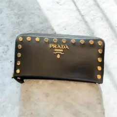PRADA 長財布 スタッズ ブラックのサムネイル