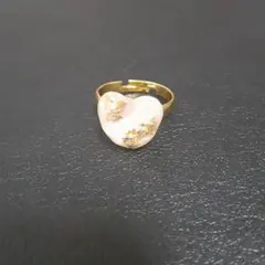 ハート型レジンゴールドリング 金箔装飾付き