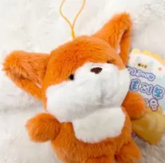 オレンジ色のキツネぬいぐるみマスコット