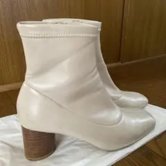 ブーツ ホワイト